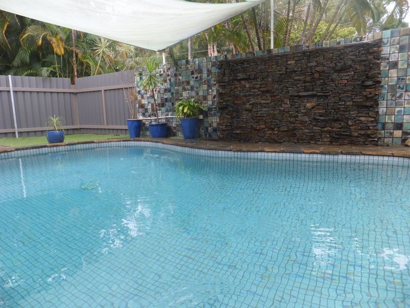 8A Albion Street, Yorkeys Knob QLD 4878