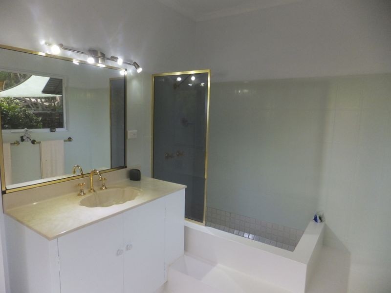 8A Albion Street, Yorkeys Knob QLD 4878