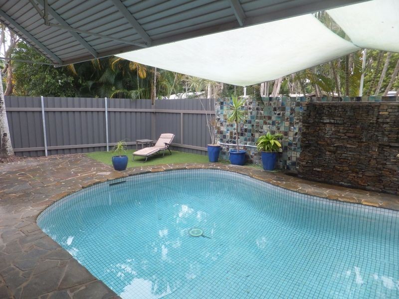 8A Albion Street, Yorkeys Knob QLD 4878