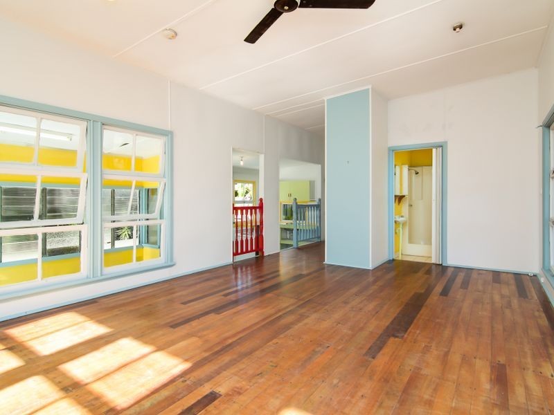 15 Prior Street, Machans Beach QLD 4878