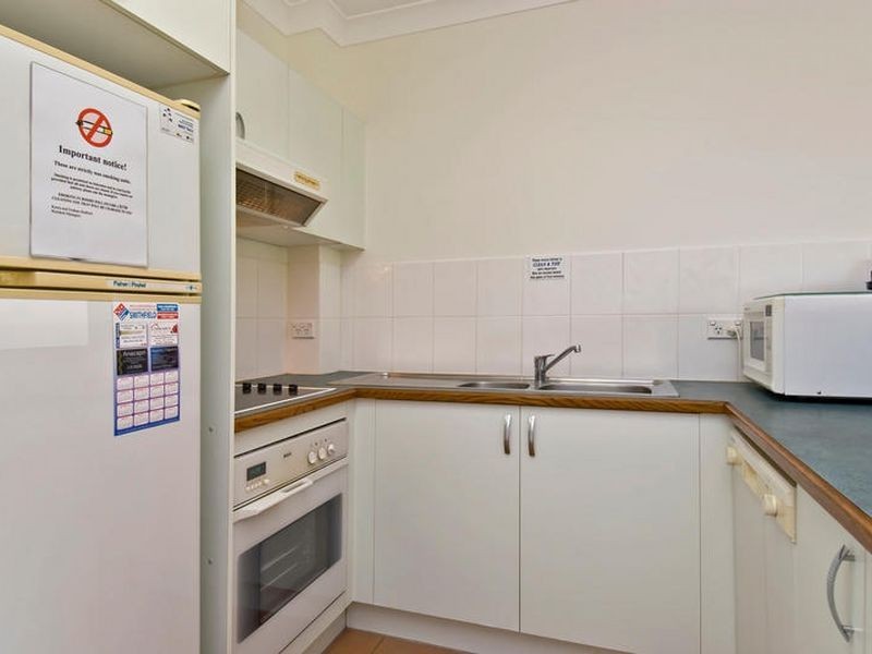 17/61 Sims Esplanade, Yorkeys Knob QLD 4878