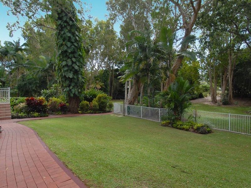 22/2 Deauville Close, Yorkeys Knob QLD 4878