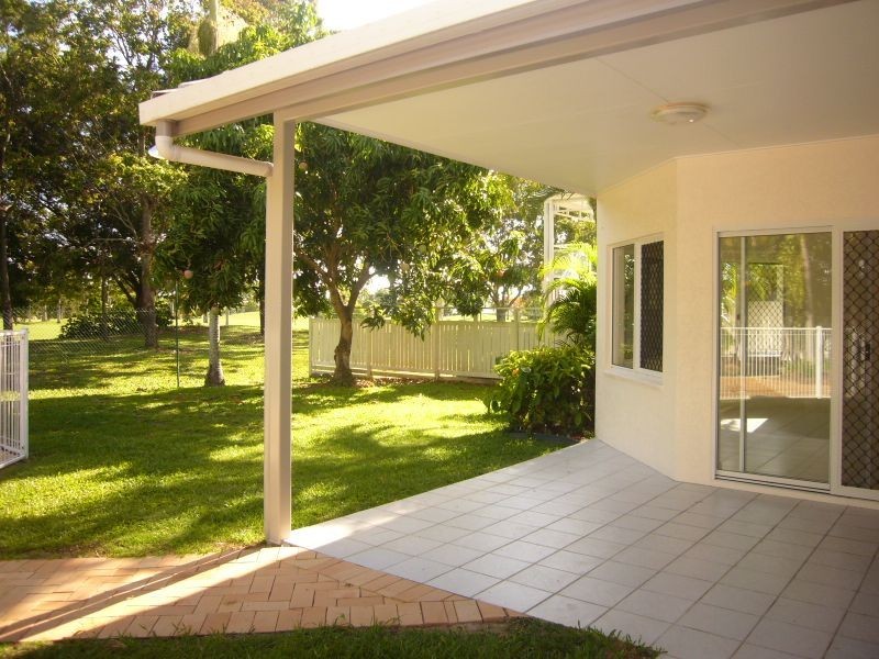 34 Parkinson Ave, Kewarra Beach QLD 4879