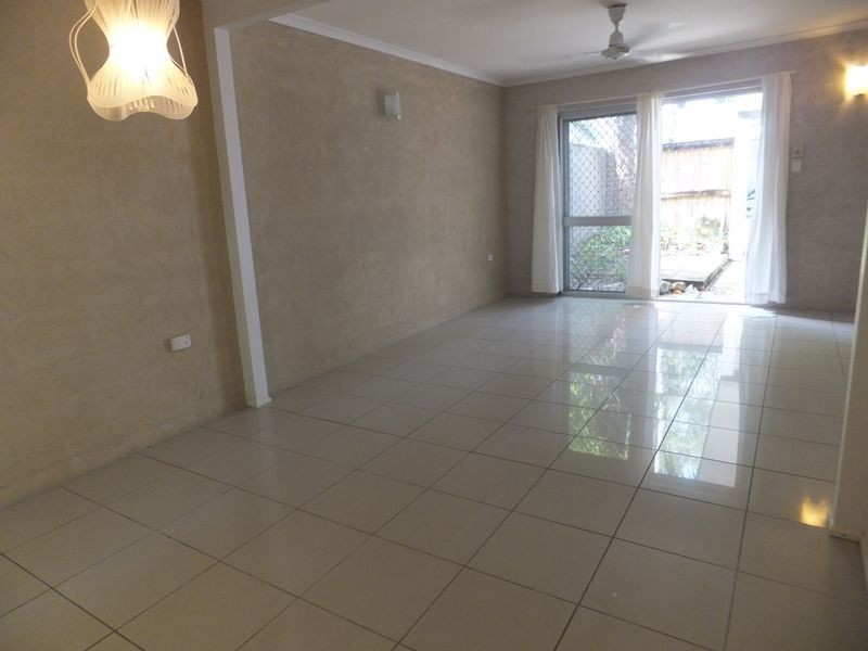 2/21 Bouganvillea Street, Holloways Beach QLD 4878