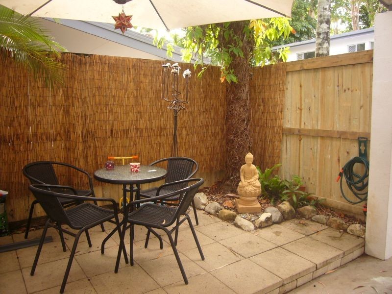 2/21 Bouganvillea Street, Holloways Beach QLD 4878