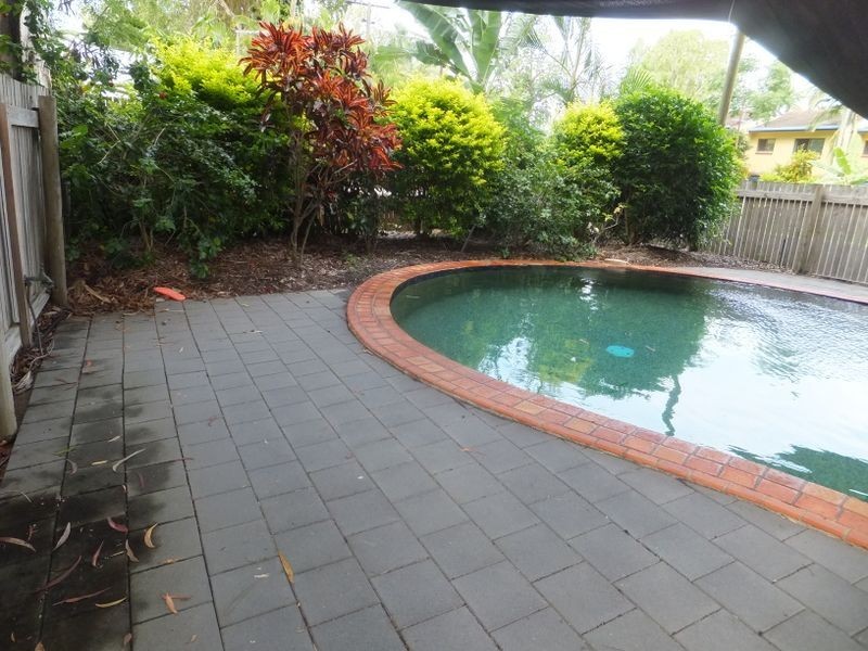 2/21 Bouganvillea Street, Holloways Beach QLD 4878