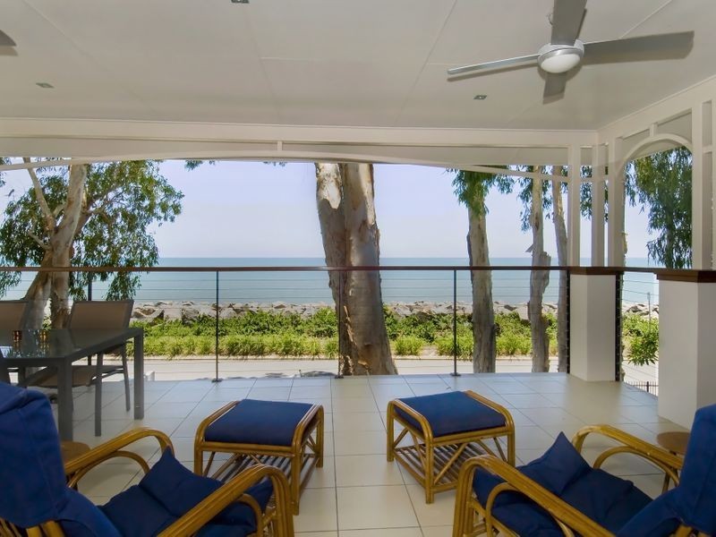 11 Arlington Esplanade, Clifton Beach QLD 4879