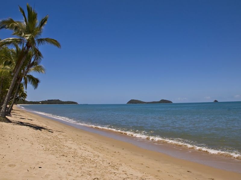 11 Arlington Esplanade, Clifton Beach QLD 4879