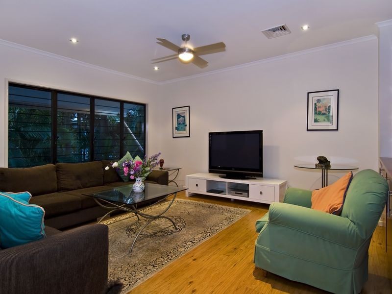 11 Arlington Esplanade, Clifton Beach QLD 4879