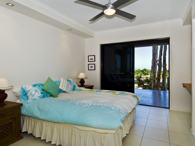 11 Arlington Esplanade, Clifton Beach QLD 4879