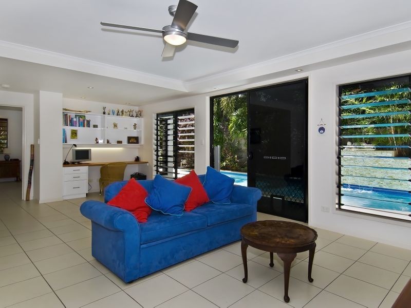 11 Arlington Esplanade, Clifton Beach QLD 4879
