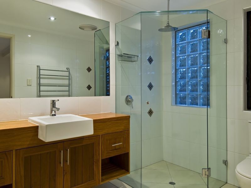 11 Arlington Esplanade, Clifton Beach QLD 4879