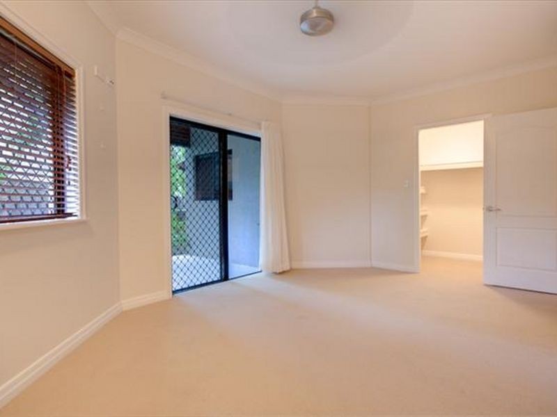 2/11 Rutherford Street THE BEACHSIDE, Yorkeys Knob QLD 4878