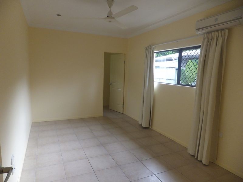 9 Cantal Close, Smithfield QLD 4878