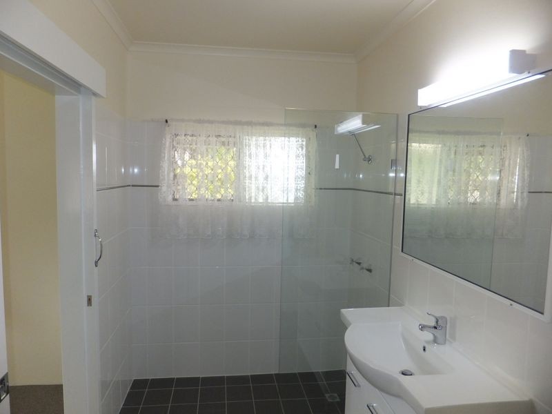 11 ROSEWOOD CLOSE, Redlynch QLD 4870