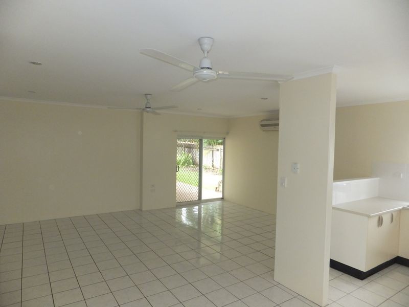 11 ROSEWOOD CLOSE, Redlynch QLD 4870