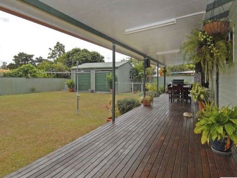 12 Stanton Rd, Smithfield QLD 4878