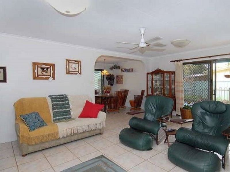 12 Stanton Rd, Smithfield QLD 4878