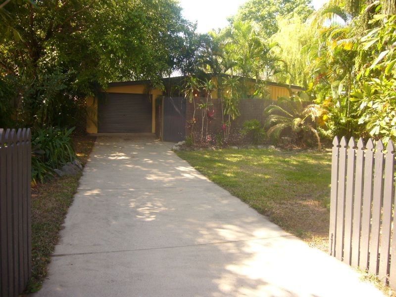 22 Best Street, Yorkeys Knob QLD 4878