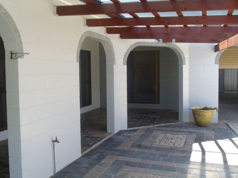 12 Magnolia Street, Holloways Beach QLD 4878