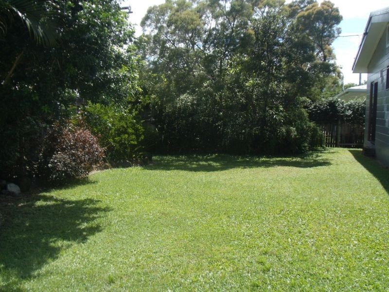 12 Magnolia Street, Holloways Beach QLD 4878