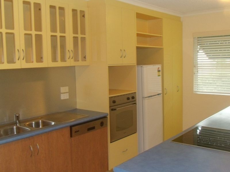 4/6 Deauville Close BEACHHAVEN APARTMENTS, Yorkeys Knob QLD 4878