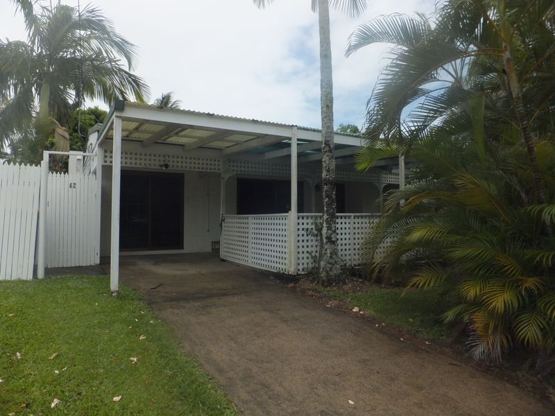 42 Madang Street, Trinity Beach QLD 4879
