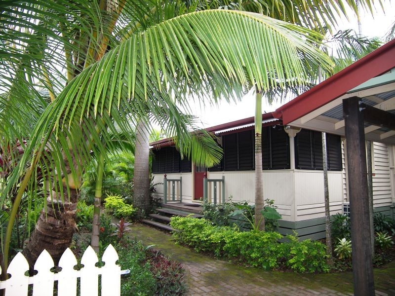 1/36 Veivers Road, Palm Cove QLD 4879