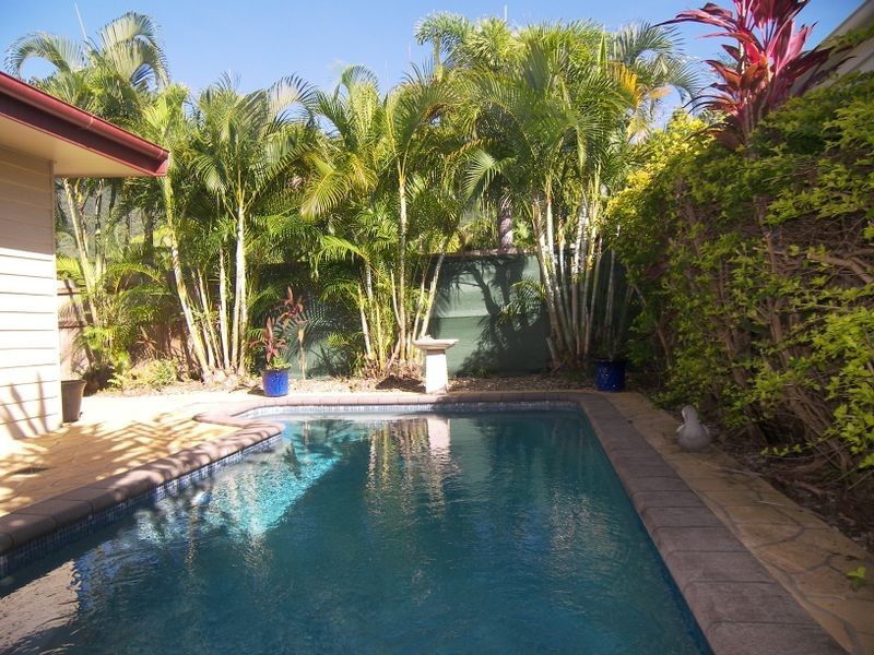 1/36 Veivers Road, Palm Cove QLD 4879