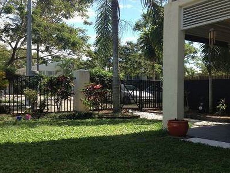 3/548 Varley Street, Yorkeys Knob QLD 4878