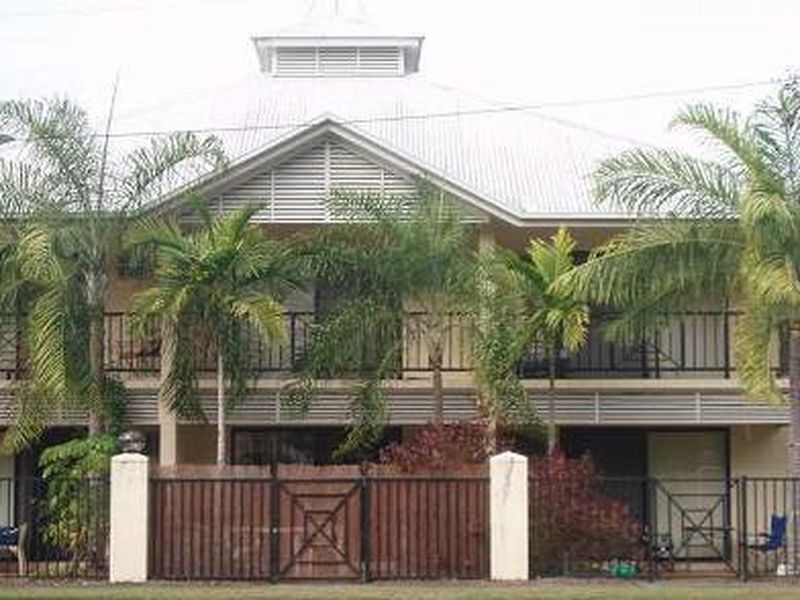 3/548 Varley Street, Yorkeys Knob QLD 4878