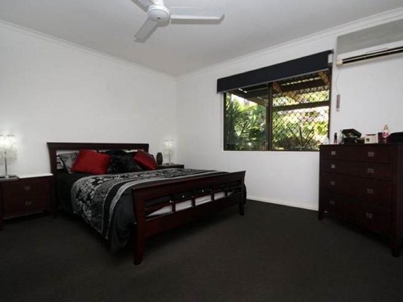 2/5 Simbai Close, Trinity Beach QLD 4879