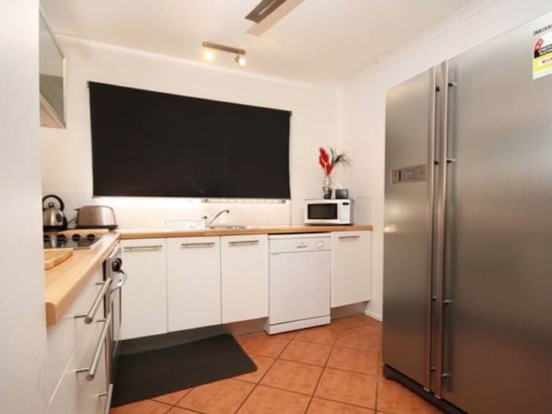 2/5 Simbai Close, Trinity Beach QLD 4879
