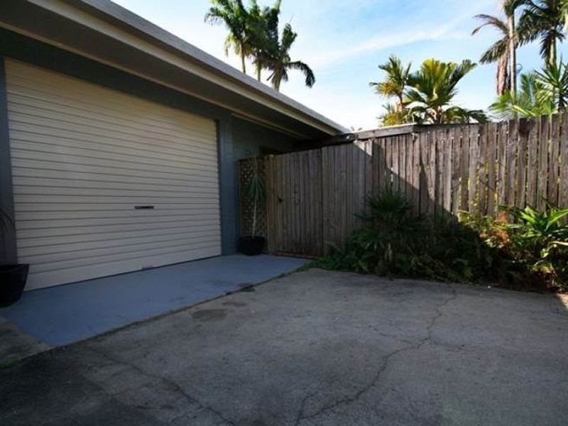 2/5 Simbai Close, Trinity Beach QLD 4879