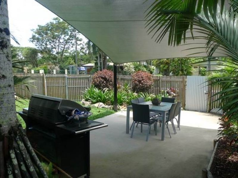 2/5 Simbai Close, Trinity Beach QLD 4879