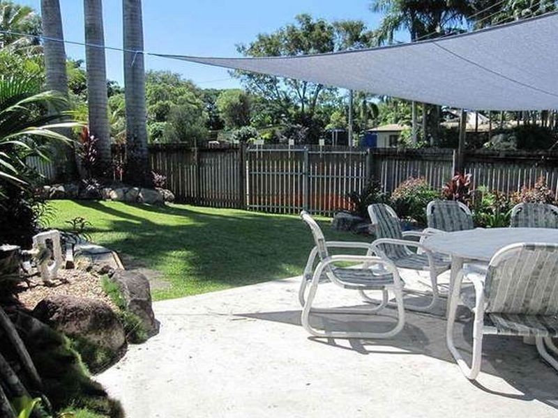 2/5 Simbai Close, Trinity Beach QLD 4879