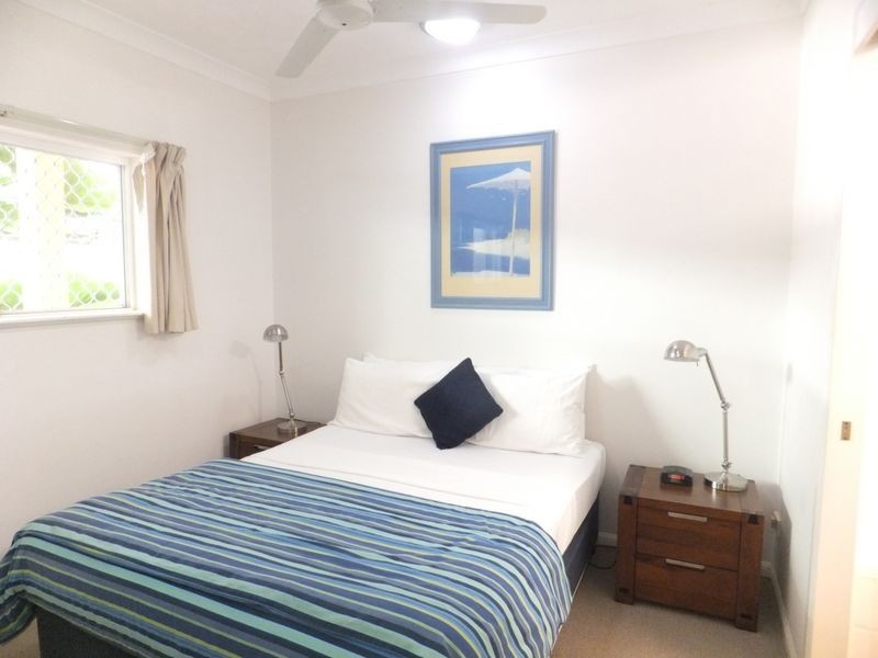 2/61 Sims Esplanade, Yorkeys Knob QLD 4878