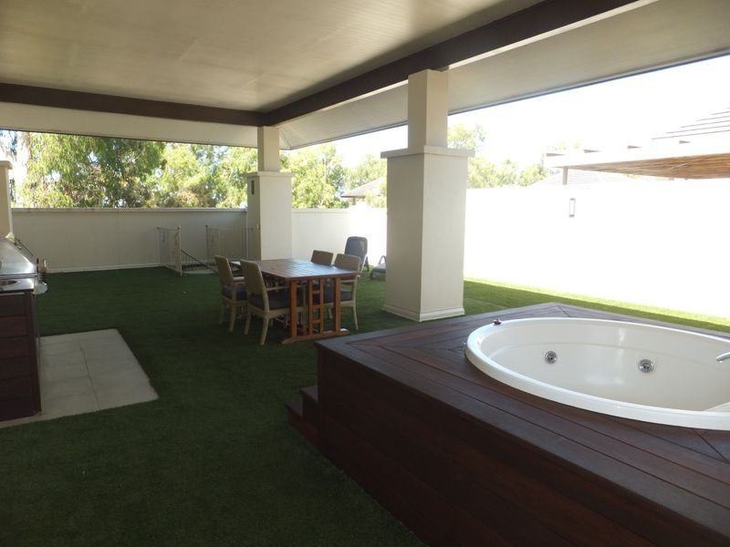 426-427/5 Triton Street, Palm Cove QLD 4879