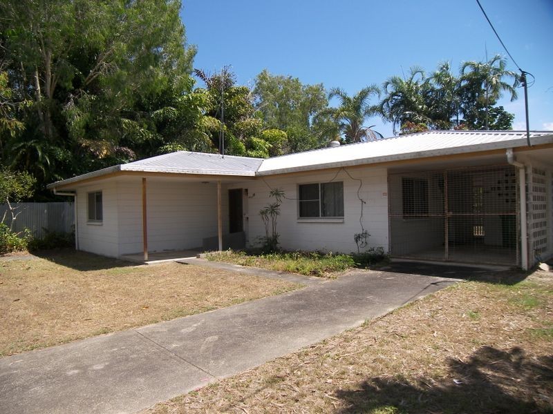 20 Golf Street, Yorkeys Knob QLD 4878