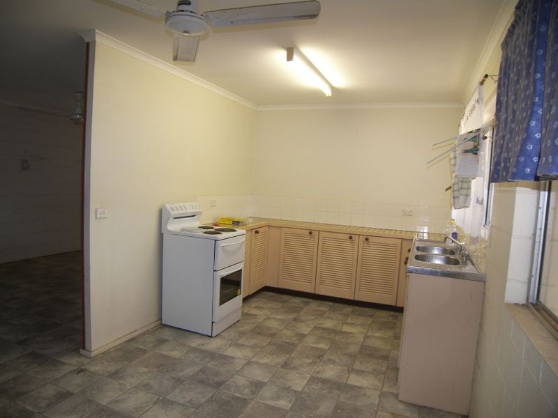 20 Golf Street, Yorkeys Knob QLD 4878