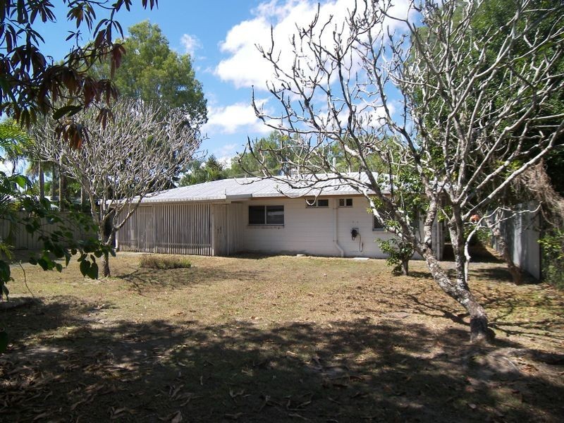 20 Golf Street, Yorkeys Knob QLD 4878
