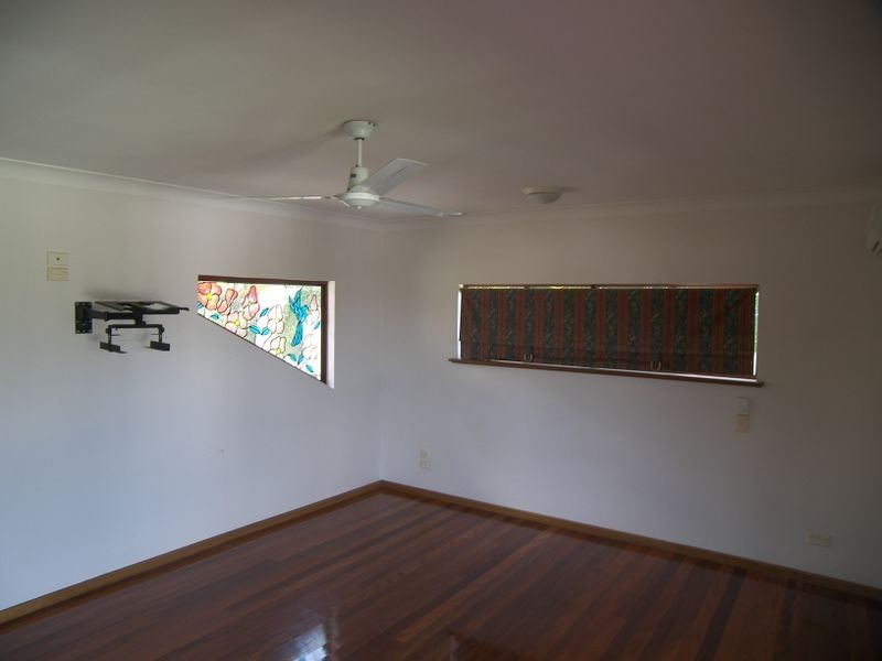 2 Rockton Place, Mooroobool QLD 4870