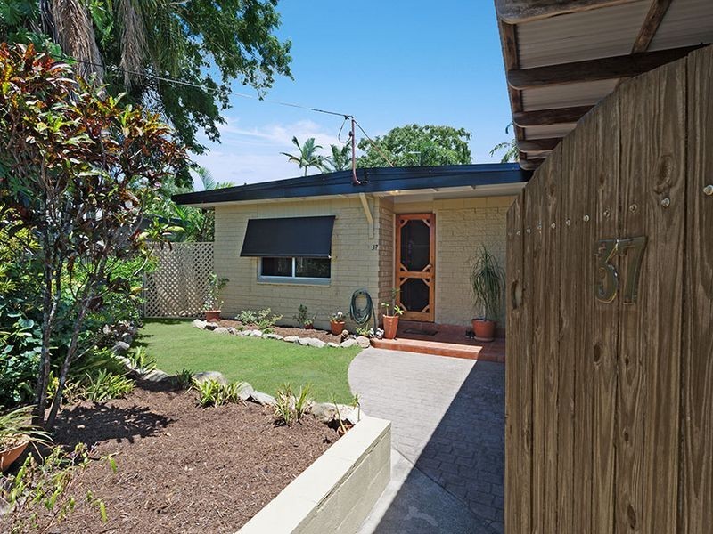 37 Morgan Street, Yorkeys Knob QLD 4878