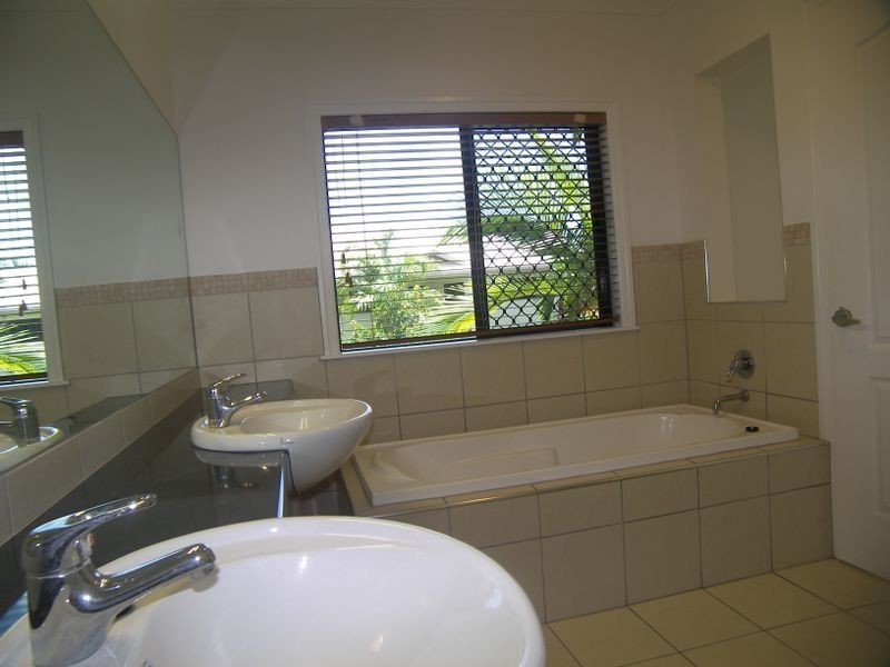 6/69 Sims Esplanade, Yorkeys Knob QLD 4878