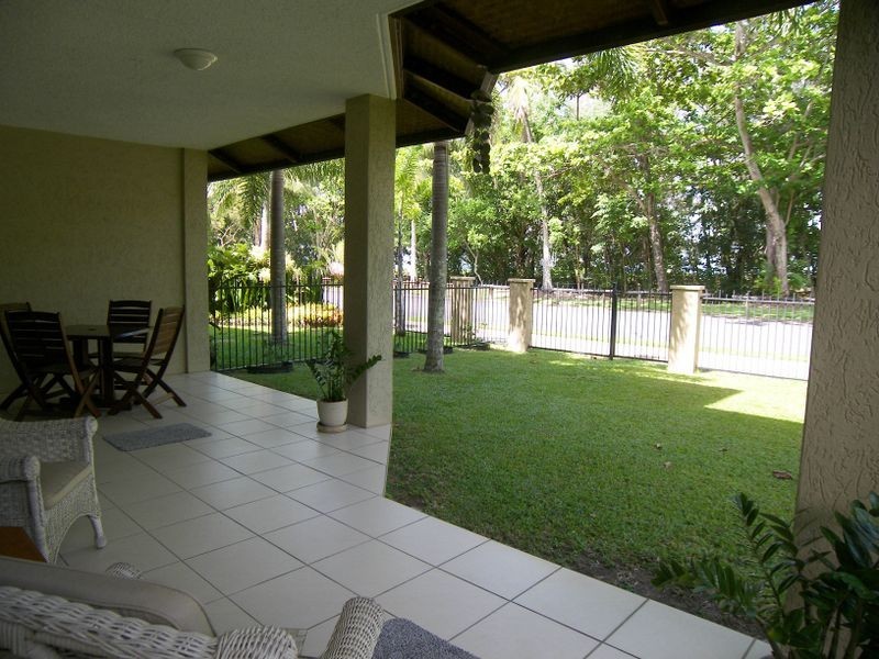 1/69 Sims Esplanade, Yorkeys Knob QLD 4878