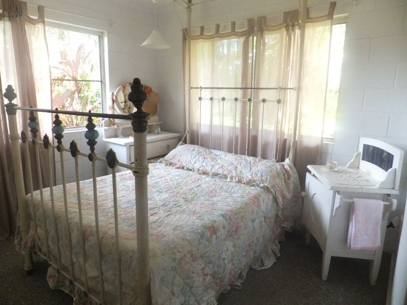 3 Birdie Close, Yorkeys Knob QLD 4878