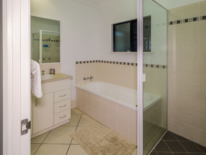 6 Mia  Street, Kewarra Beach QLD 4879