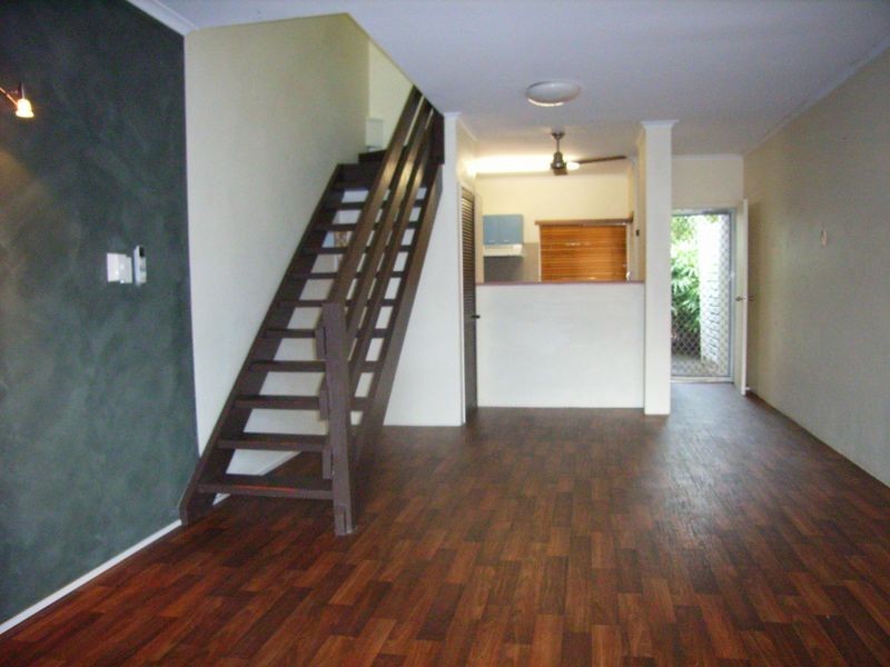 4/13 Balaclava Rd, Earlville QLD 4870