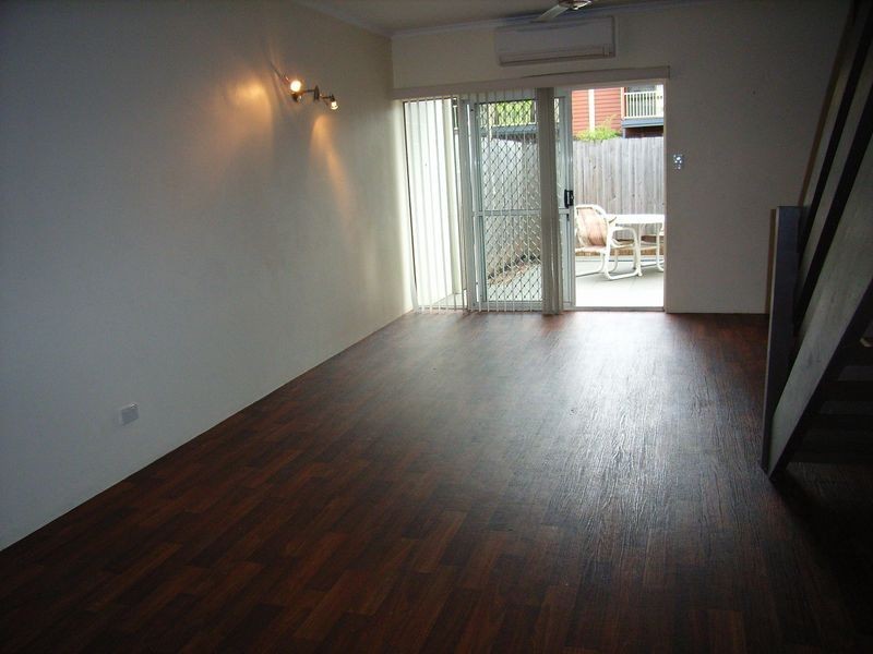 4/13 Balaclava Rd, Earlville QLD 4870