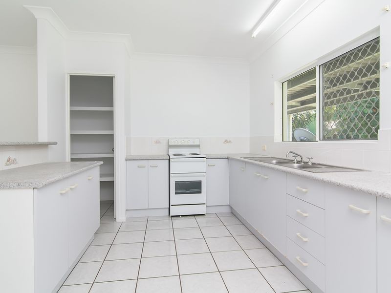 10 Shell Close, Kewarra Beach QLD 4879